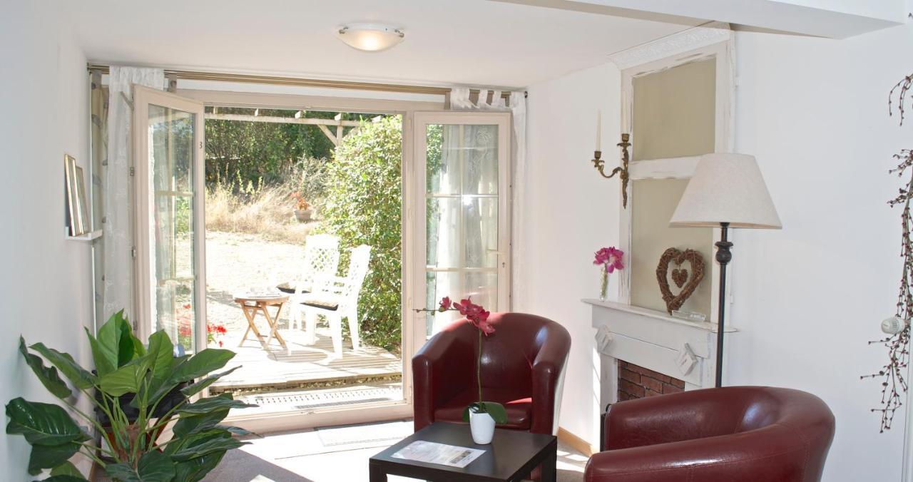 Villa Orangere Chambre Et Table D'Hotes Bonneuil-Matours Exterior photo